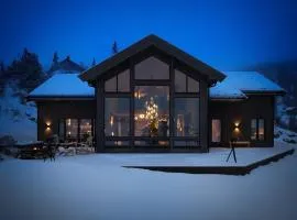 FJELLRO Private Alpine Lodge Høgevarde