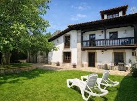 Casa con Jardín Cerrado en Llanes – Dario