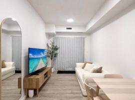 Condo w 2 Beds 13 Mins from West Edmonton Mall, khách sạn ở Spruce Grove