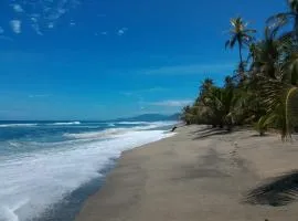 Playa Pikua Ecolodge
