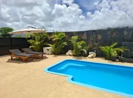 Charming House with Mountain View - Trou d'Eau Douce