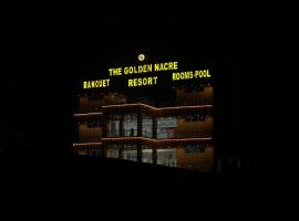 The Golden Nacre Palace，Bakewar的飯店