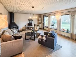 Cozy Home In Bomstermåla With Sauna