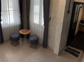 Kev Guest House Jogja dekat UGM、スレマンのホテル