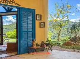 Casa em Secretário com Vista para a Montanha