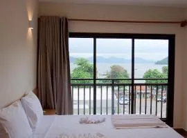 Suíte para até 4 pessoas com vista para o mar no Itaguá - Suíte 30