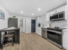 3BR Hotel Alternative - Walk to Kendall Square, hotel i East Cambridge