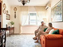 Bright Apartment 2 Min from Metro Station