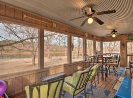 Secluded White River Haven! 4 Mi to Devils Knob, Hotel in Melbourne