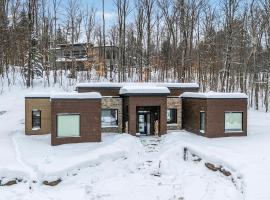 Modern Luxury Chalet Private Jacuzzi, hotel din La Conception