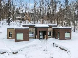 Modern Luxury Chalet Private Jacuzzi