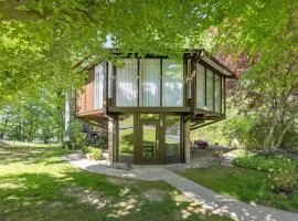 The Escape Pod Cheat Lake, Morgantown, Hot Tub, 2Bed, 2Bath