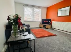 Curwen Apartment - 2 Bedrooms - Sleeps 6