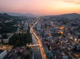 Hot Spot Downtown&Free Parking