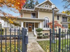 The Spalding House Comfort in Visalia home