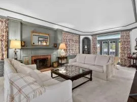 The Spalding House Comfort in Visalia home