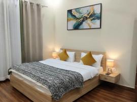 Amigo's Hotel and Restaurant, hotel i Nandaprayāg