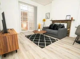 Stylish Flat with Terrace in Cheltenham Centre