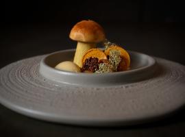 Boutique Hotel AEST Terschelling, hotel em Hoorn