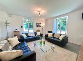 Gîte de la Faisanderie, hotel i La Chapelle-Rablais