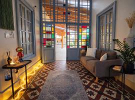 Central House, Hotel in Limassol