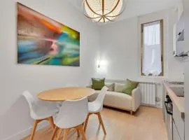 San Cristoforo M4 - Quiet & Bright Apartment