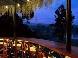 Garden Gathering Room