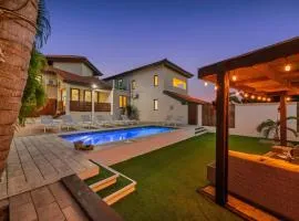 3BR Modern Villa Pool BBQ 5 min Palm Beach
