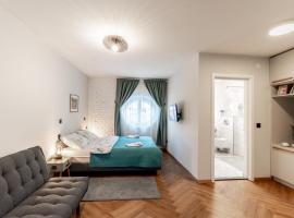 Domestic House Lola, hotel din Vukovar