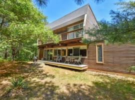 트루로에 위치한 호텔 Architectural modern home 5 mins to beach