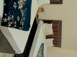 Hotel Rudra，Kankhal的飯店