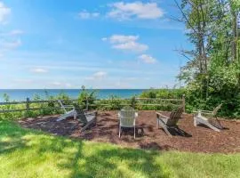 Blackstone on the Bluff with Lake Views Historic Home Family Friendly