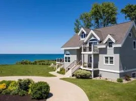 Sunset Haven with Hot Tub Lake Michigan Views Family Friendly