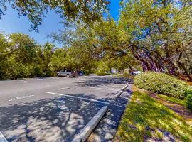 Fully-Renovated Stunning Modern Beach Condo w/ Pool on Amelia Island