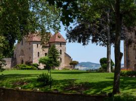 Château de Couches dit de Marguerite de Bourgogne, готель у місті Couches