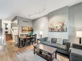 Settle into Soulard 6 beds 2 full baths