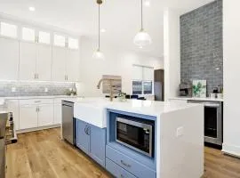 Spacious SoHo-Style Townhouse-Family Friendly