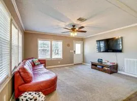 Paddle, Swim and More! Charming Home in High Springs