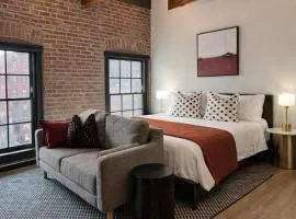 Brick & Bed Riverfront Lofts, T 403
