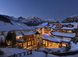 Hotel Baita Montana, hotel com piscina em Livigno