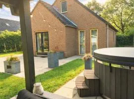 Cozy No 3 Wellness Villa Hottub, Houtkachel en Airco