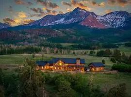 Telluride Ranch - Mountain Views Hot Tub & Fire Pit