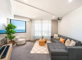 307 - Cinema by the Sea - Beachfront 2-Bed Retreat
