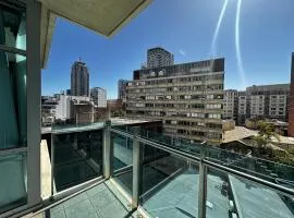Sydney CBD 2BR 2BA Unit - Free Parking 906