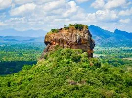 Coastal Apartment 5 min from Hiriketiya Beach