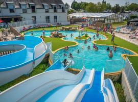 Camping 4 étoiles - Parc aquatique - eeiagg: Ambon şehrinde bir otel