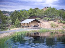 Camp7 Safari Tent, Hotel in Collbran
