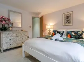 The Knutsford Cottage