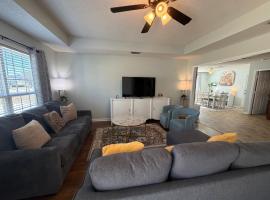 Spacious 3BR Home Sleeps 12 Near Valdosta, ξενοδοχείο σε Hahira
