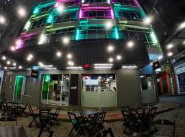 Graffi City House, hotel sa Florianópolis
